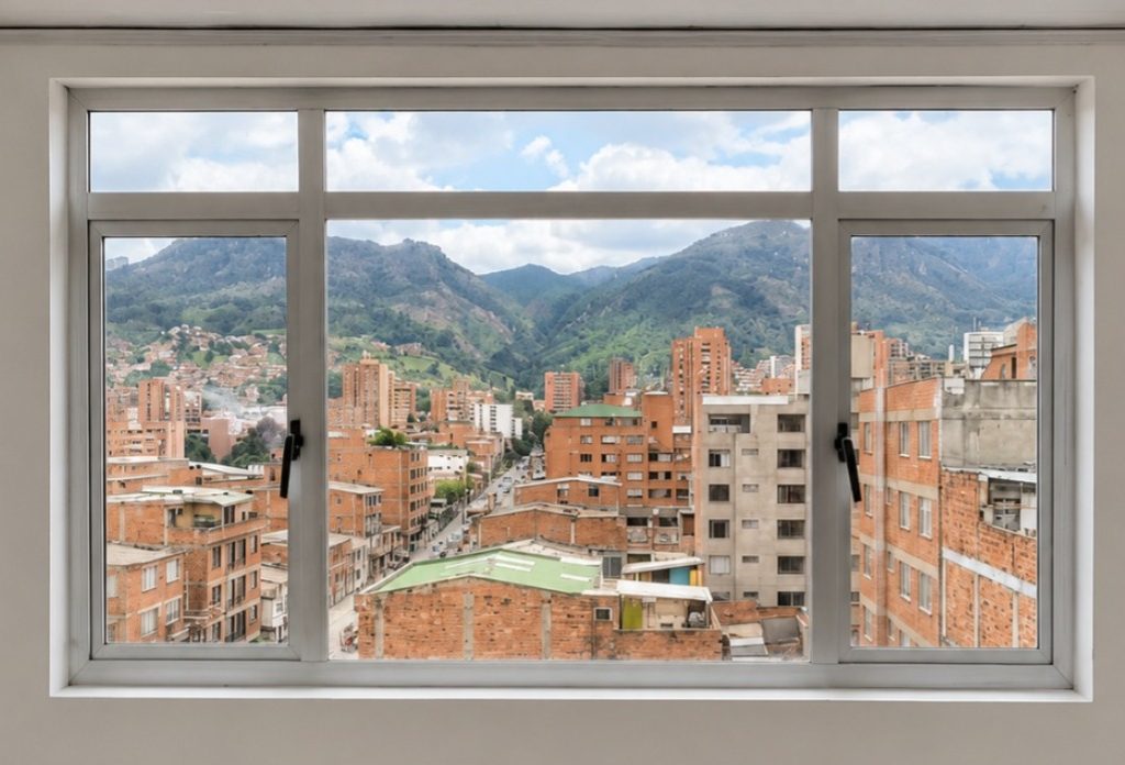 VENTANA PROYECTANTE 3831